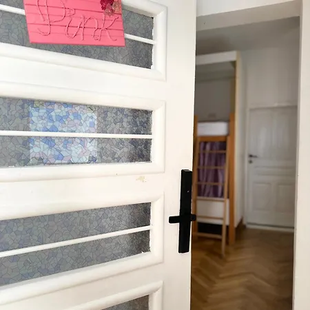 Centrum House Хостел *