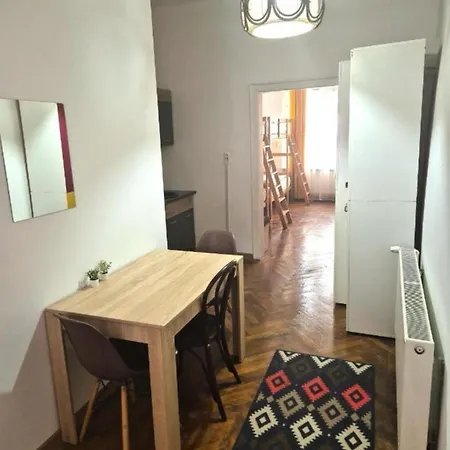 Centrum House Hostel *