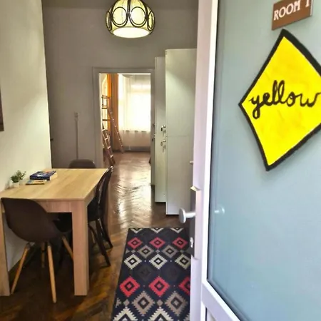 Centrum House Hostel *