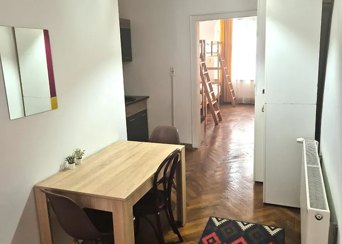 Centrum House Hostel *